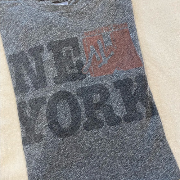 MTV New York T-Shirt - Picture 2 of 5